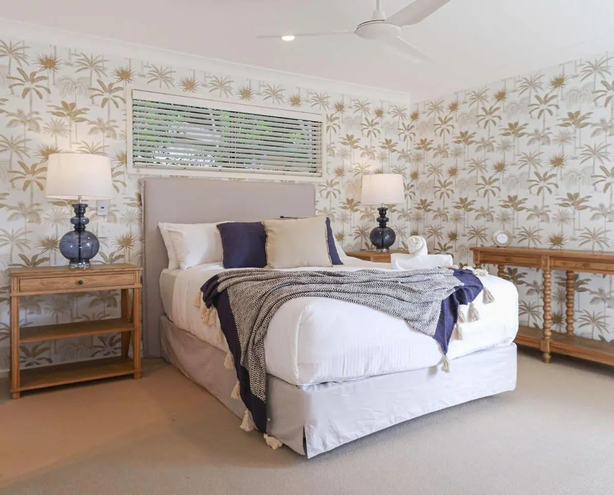 Moffat Beach Gem - Steps To Surf Walks Cafes Caloundra Holiday home