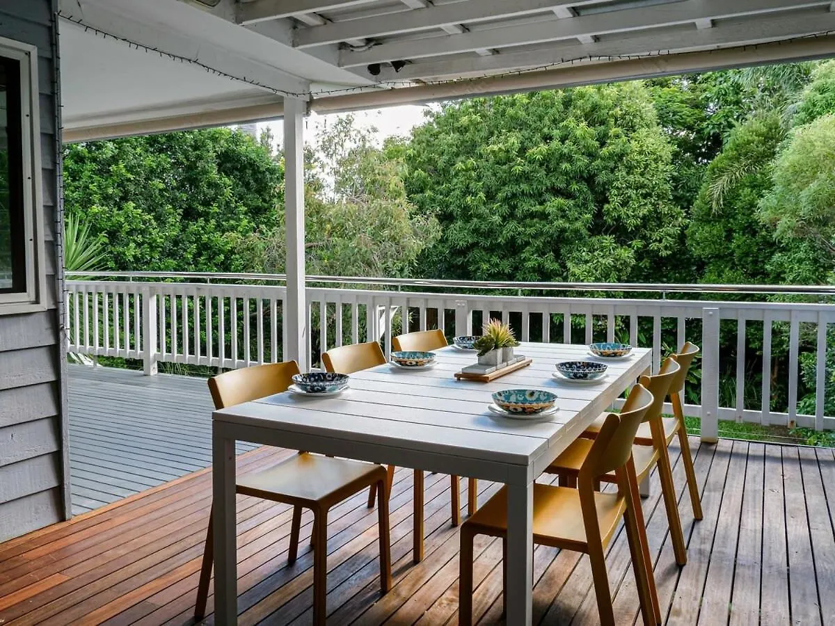 Holiday home Moffat Beach Gem - Steps To Surf Walks Cafes Caloundra